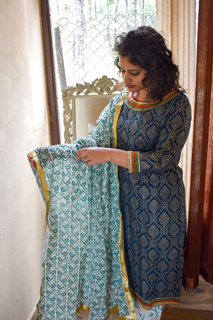 Straight Kurta Paired With Pants And Dupatta
