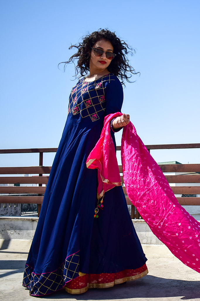 Royal Blue Kurta With Dupatta - Image 2